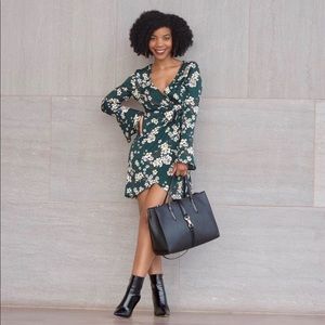 Pretty Floral Print Wrap Dress 💚🤍